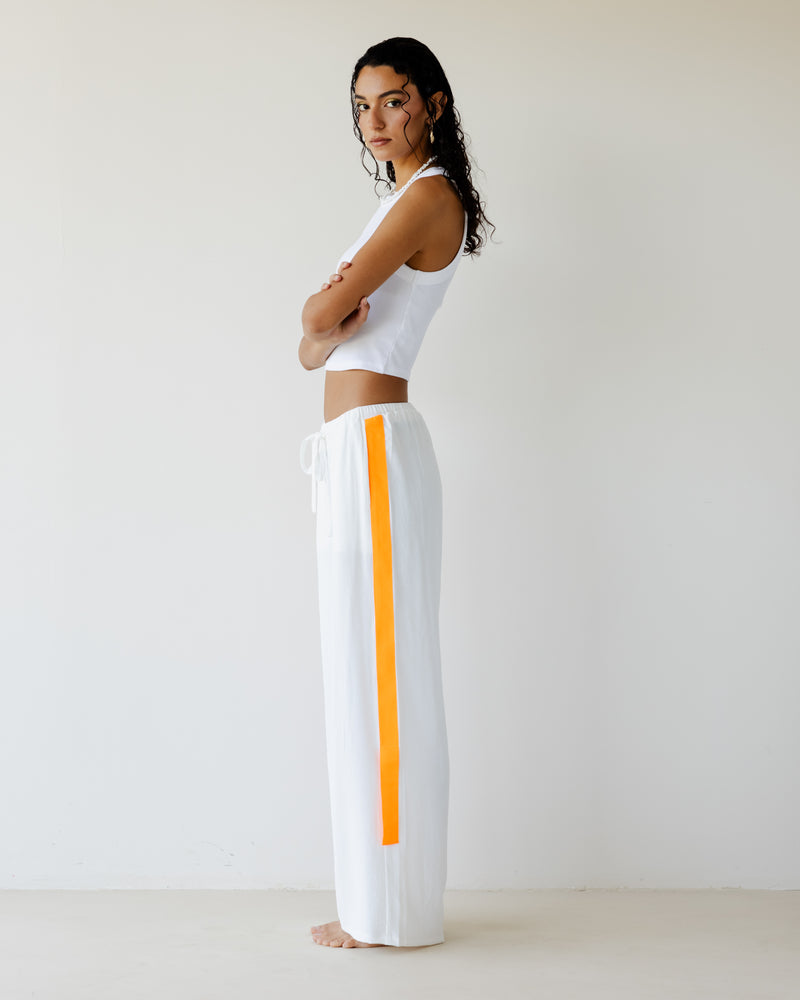 Load image into Gallery viewer, White Breezy Pants
